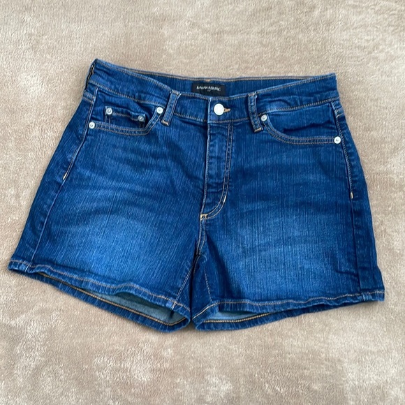 Banana Republic Pants - Banana Republic 4” Shorts Dark Wash Denim Jean Shorts size 6/28